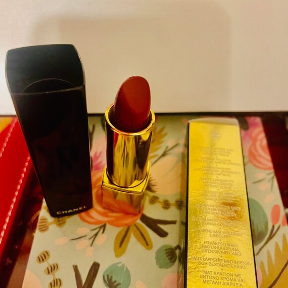 ROUGE ALLURE VELVET Luminous Matte Lip Colour 58 - ROUGE VIE - Picture 4 of 4